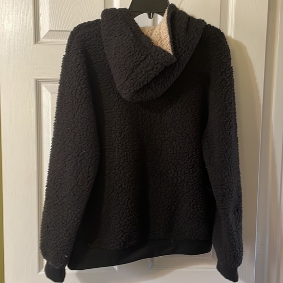 Fuzzy teddy bear fleece jacket. Size XL but fits like a small / medium. - Picture 4 of 4